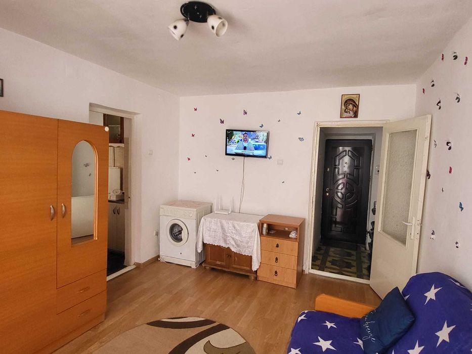 Garsonieră de închiriat