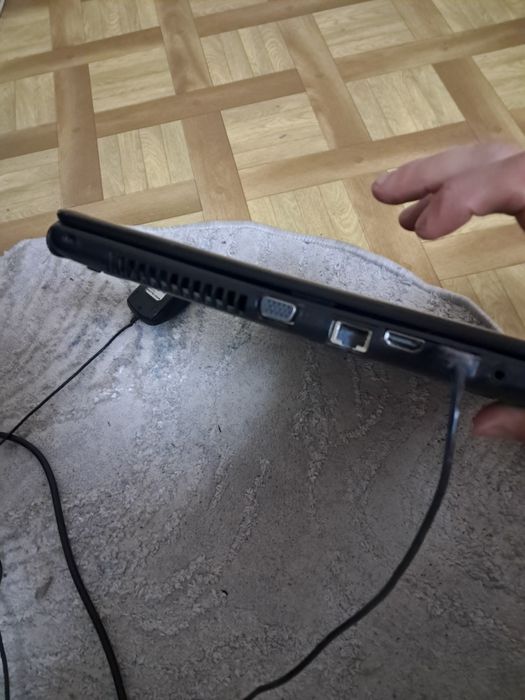 Продам ноутбук срочно