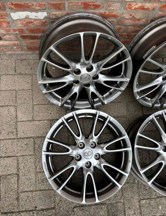 Лети джанти за 18”5x114,3 за Ifiniti Q50.