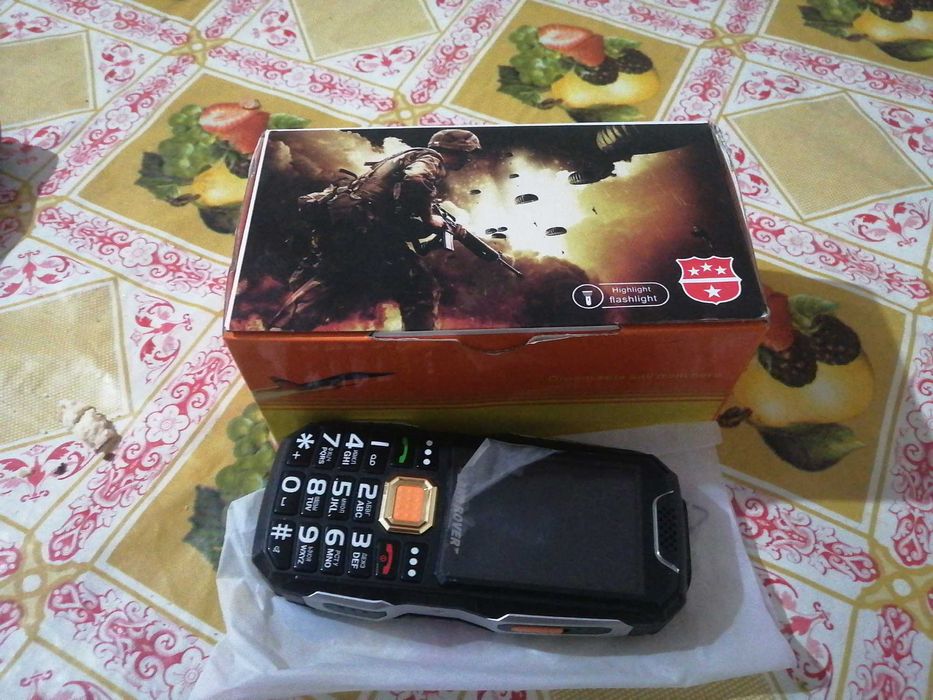 телефон Land Rover