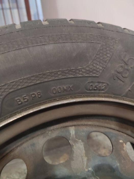 Продавам летни гуми с джанти 185/65/14 Fiat/Фиат