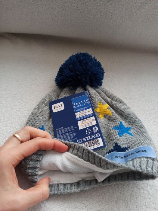 Шапка, барета, ръкавици, шал