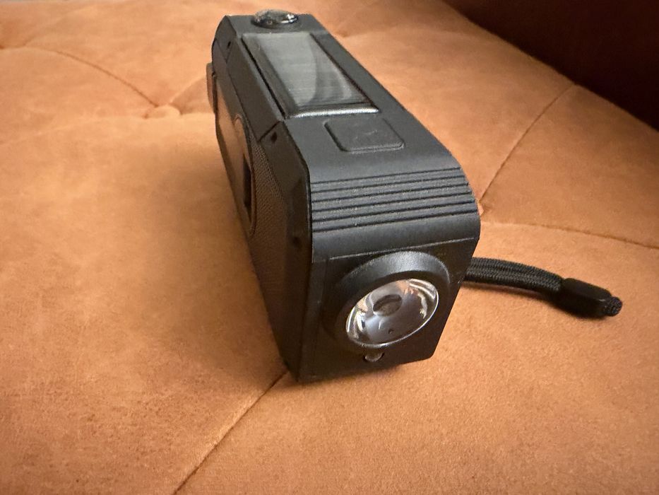 Radio portabil multifunctional cu bluetooth,lanterna,etc