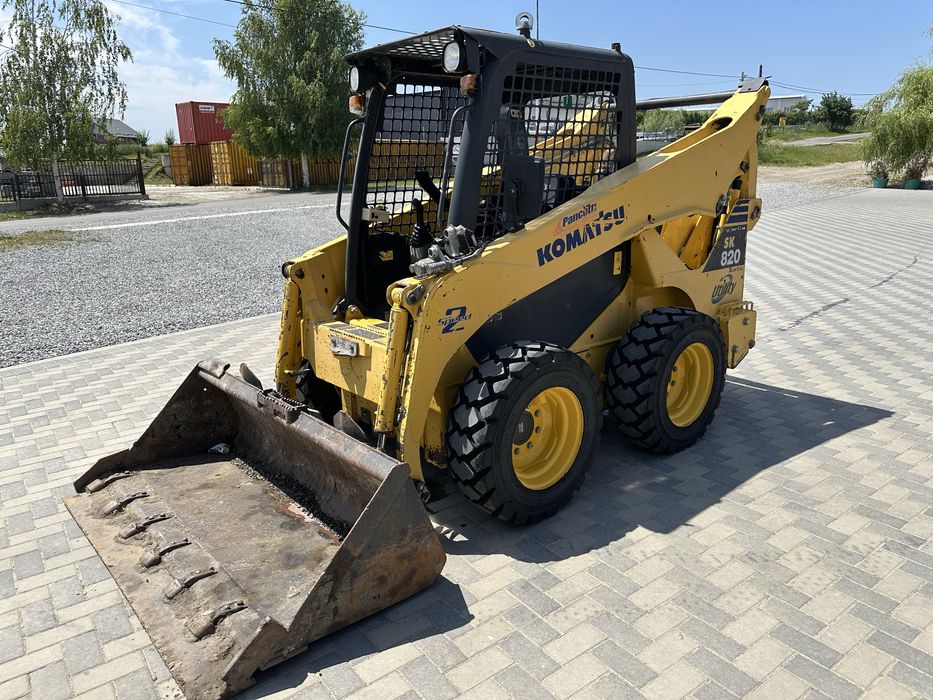 Mini incarcator bobcat-Komatsu SK820