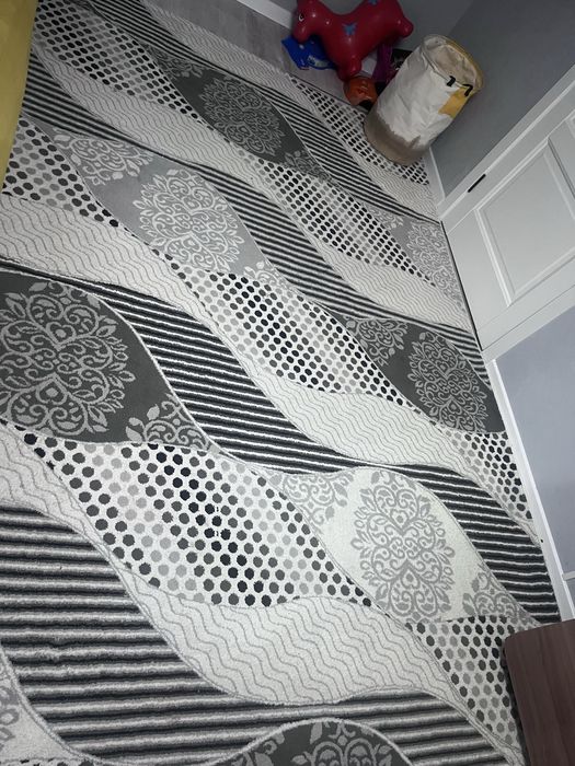 Продам ковер срочно