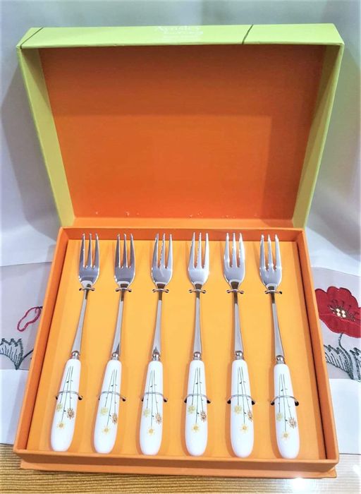 Красиви нови вилички от Англия