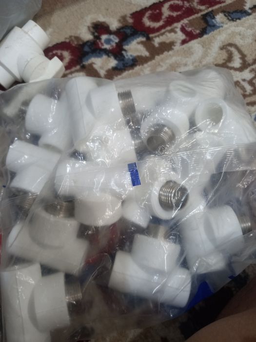 Продам краны, все по  сантехнике