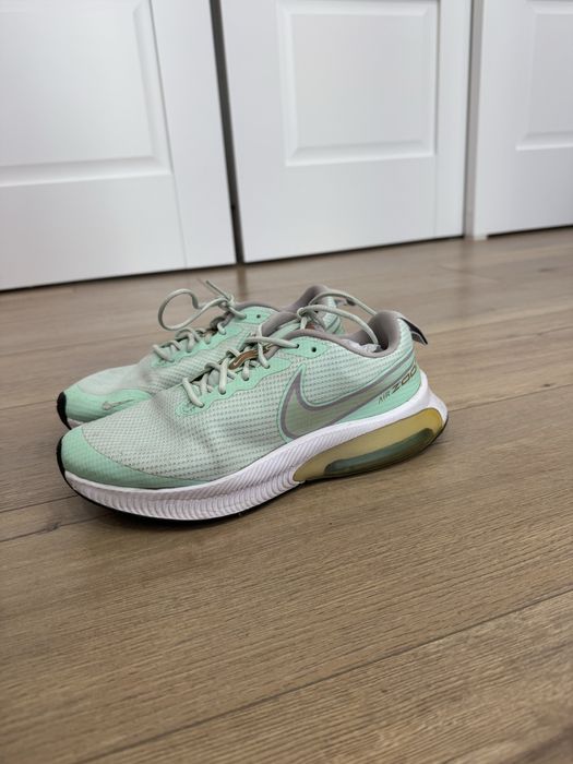 Кроссовки Nike air zoom