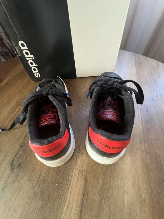 Детски маратонки Adidas - размер 28. 1/2. Черни