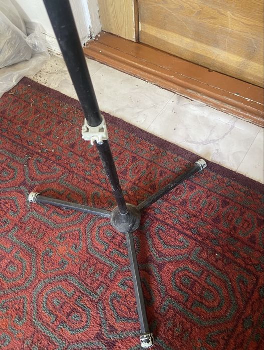 Подставка под микрофон