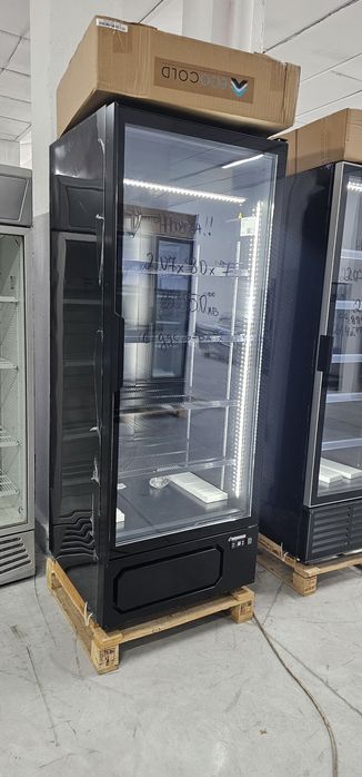 Нова Хладилна Витрина 654 литра