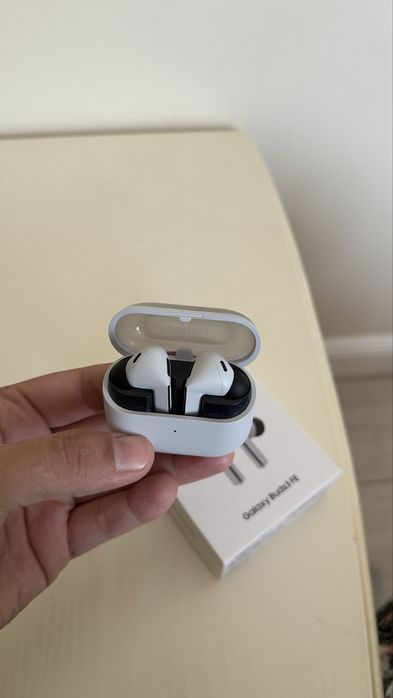Наушники Samsung Galaxy Buds3 FE серый