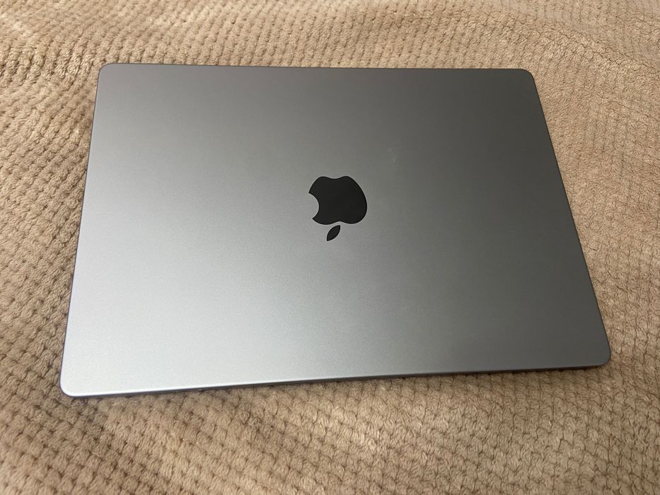 Apple MacBook Pro 14