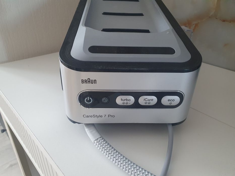 Парогенератор Braun CareStyle 7 Pro IS7156BK
