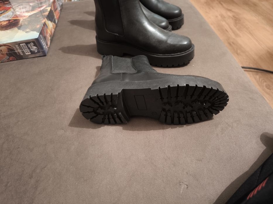 Италиански боти естествена кожа .