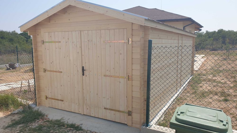 Градински бараки ,гаражи , къщи за инструменти