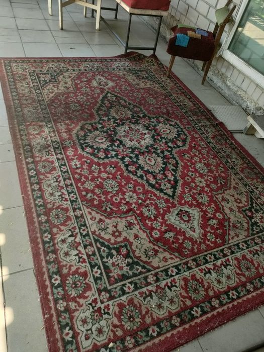 продаем ковры, советские, грязные