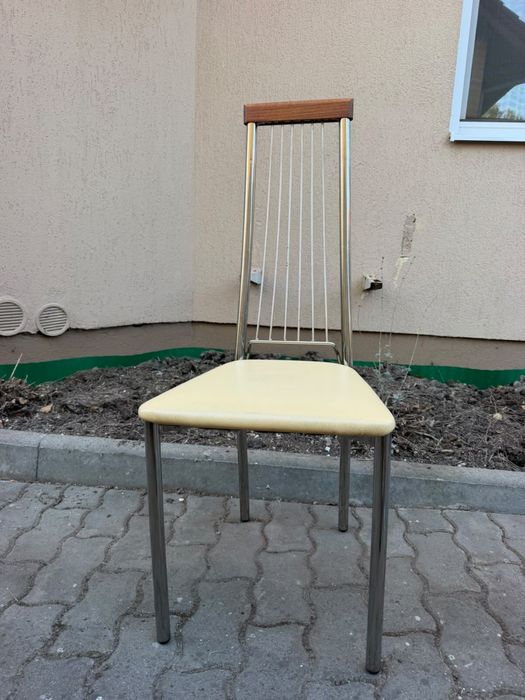 Vand 6 scaune de bucatarie