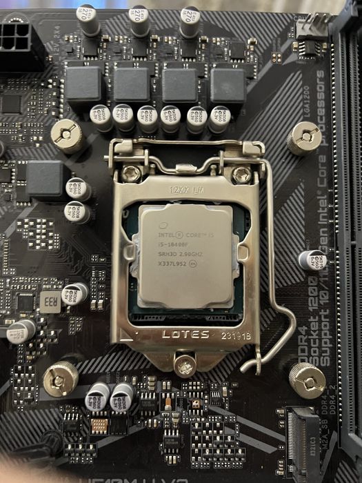 Процессор Intel i5 10400f + Gigabyte H510M v2