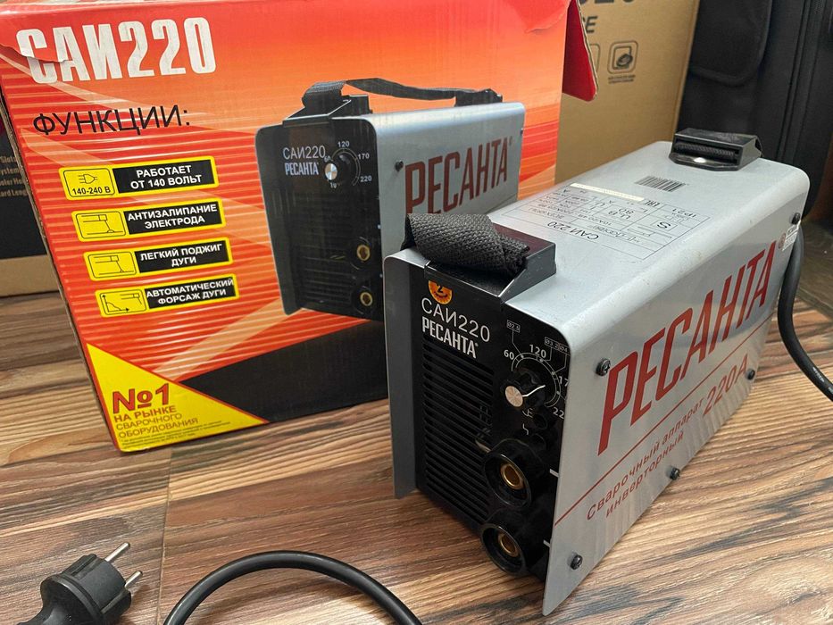 Инверторный сварочный аппарат Ресанта САИ 220