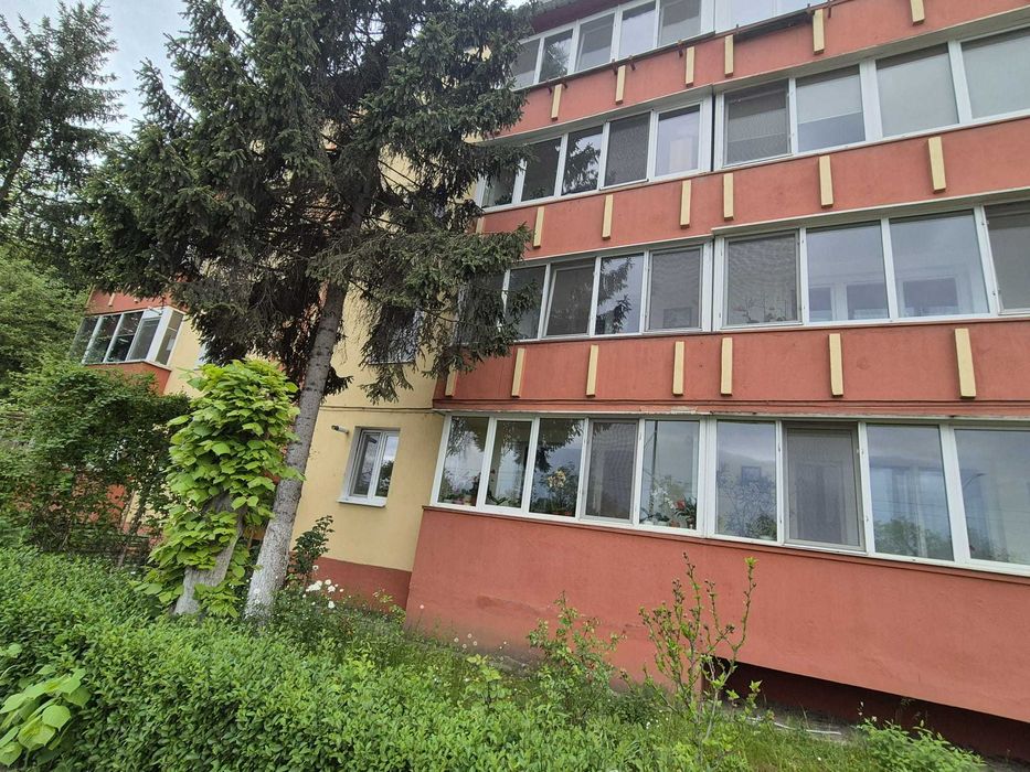 Apartament 4 camere de vânzare – Reșița, Cartier Triaj – 98 mp – 92.000 € negociabil
