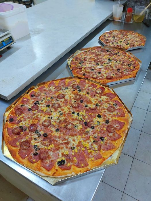 Алуминиеви тави за голяма пица на парче