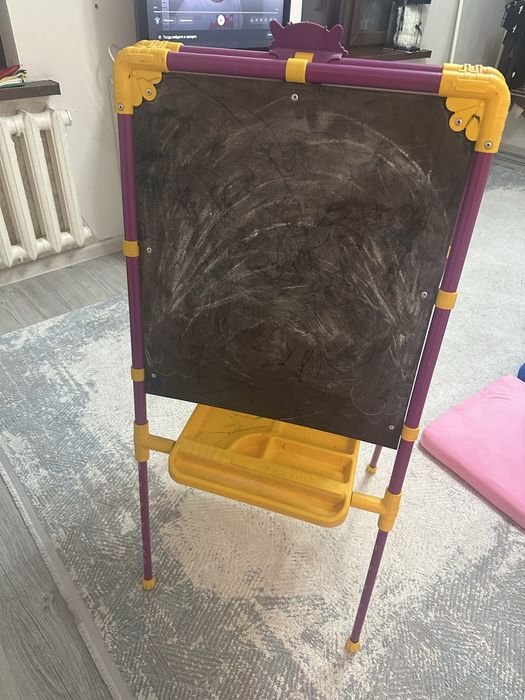 Продам магнитную доску для игр и развития