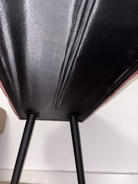 Banca roz tapitata cu catifea de vanzare