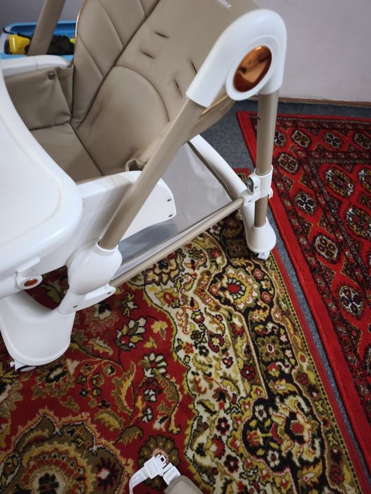 Срочно продам детский стульчик и Коляску