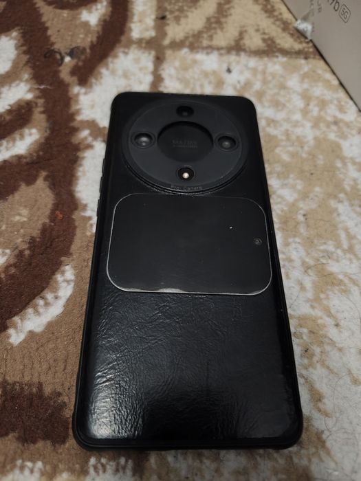 Продаю свой смартфон Honor x9b