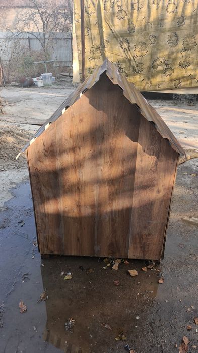 Большая будка для собаки