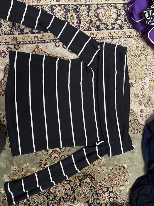 Кофта с открытыми плечами