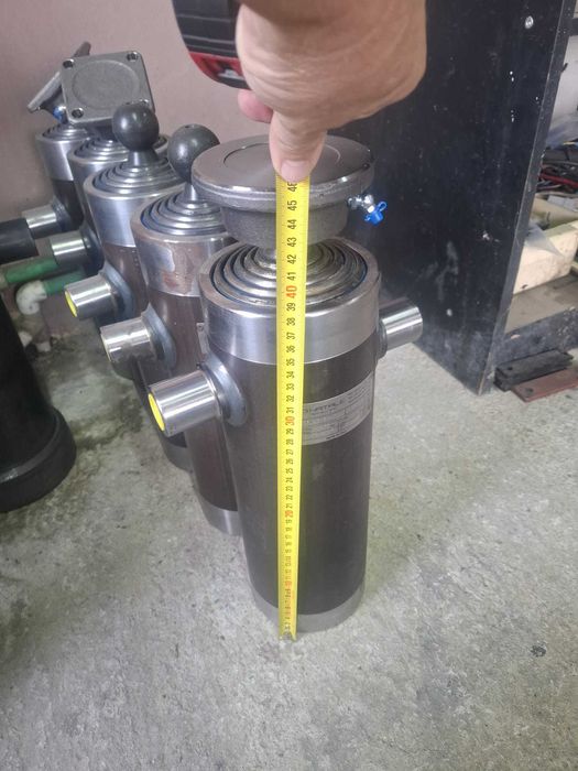 Cilindri de basculare Italia 7 t, 9 t, 10 t , 11 t. produs Italia !