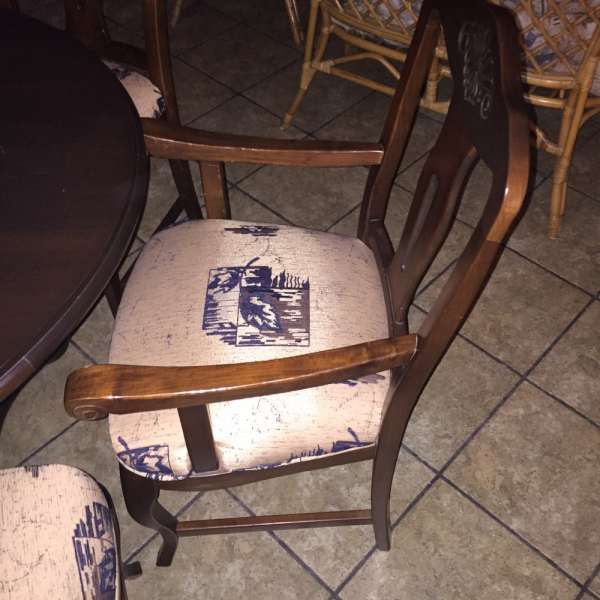 Маса с 8 стола масив