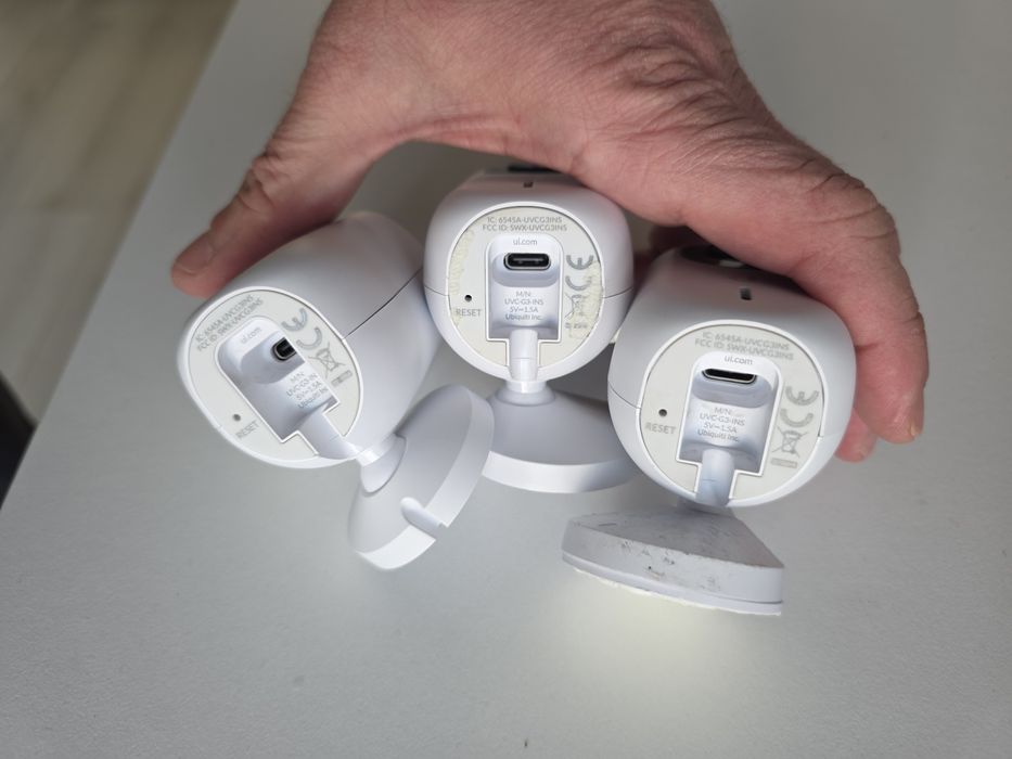 Când 3 camere Unifi Ubiquiti G3 Instant