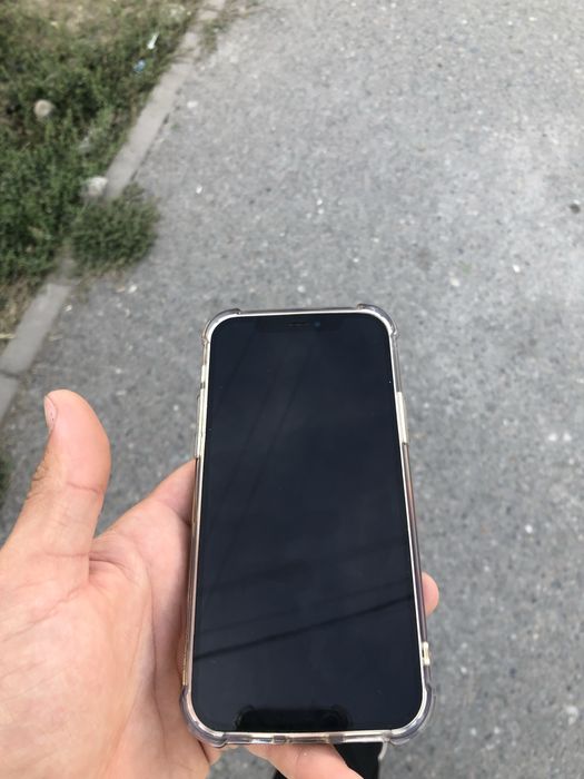 Айфон 12 про в идеальном состоянии