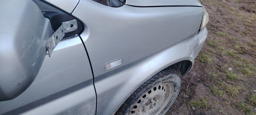 Продавам Хонда HR-V 1.6 105к ма части!!