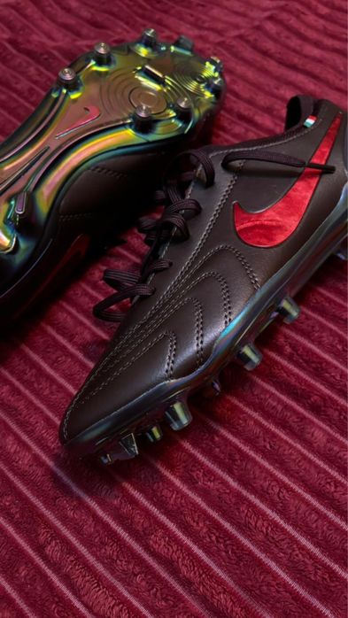 Бутсы проедается