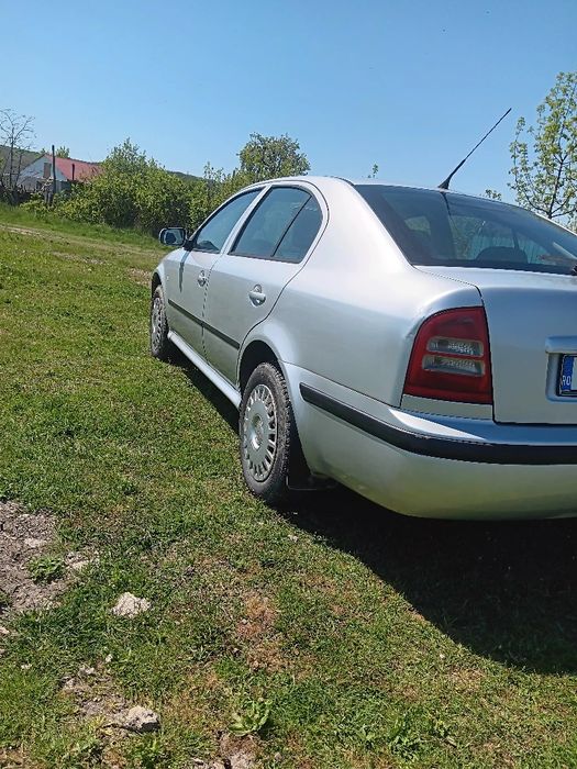 Vând Skoda Octavia