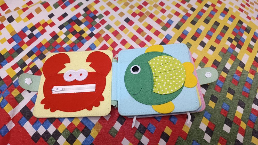 Продам книжку из фетра