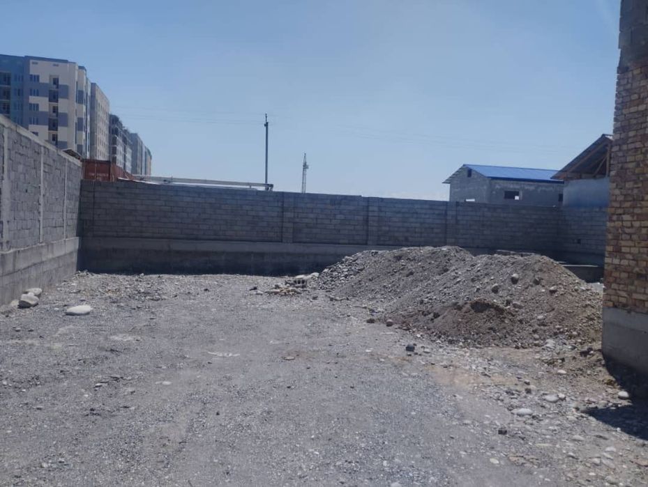 Участка сотилади