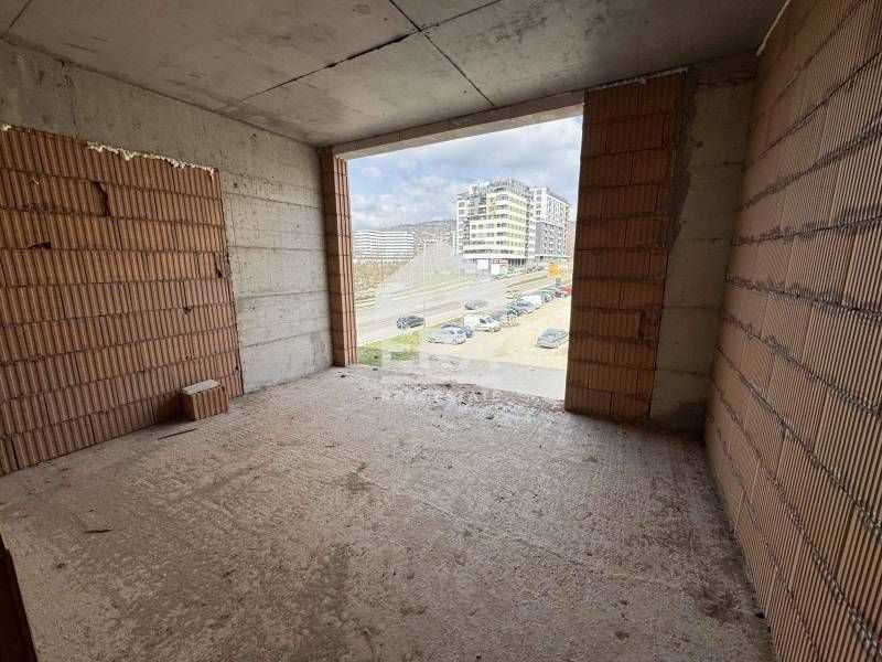 Продава се Тристаен апартамент в Варна, Възраждане 2 - 90 кв.м за 1020 €/кв.м - Снимка #1