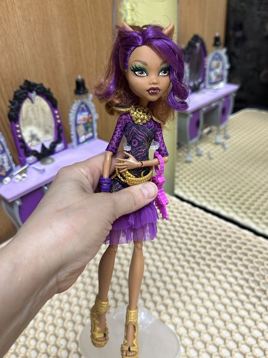 Продам куплу монстр хай!