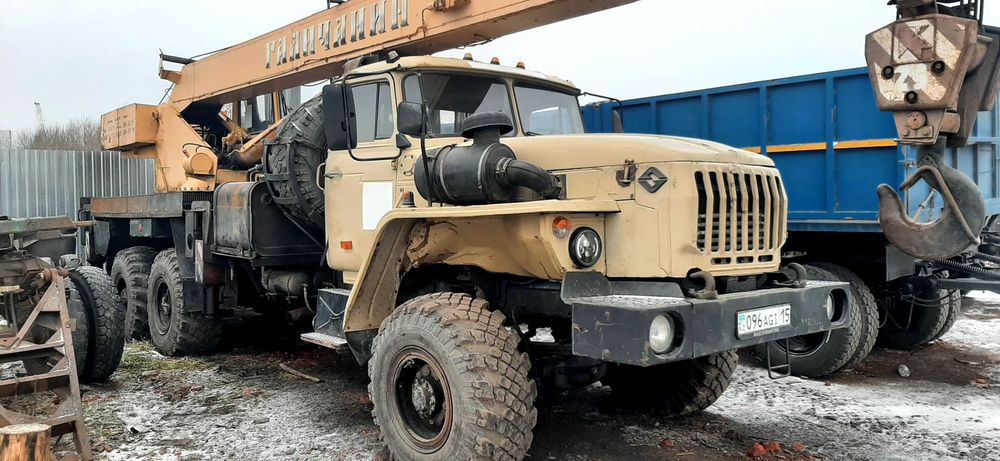 Автокран Урал 25тн