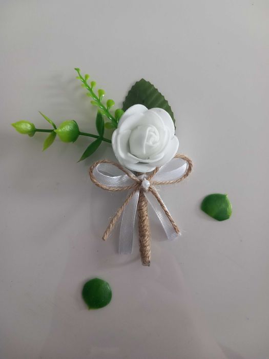 Сватбени бутониери