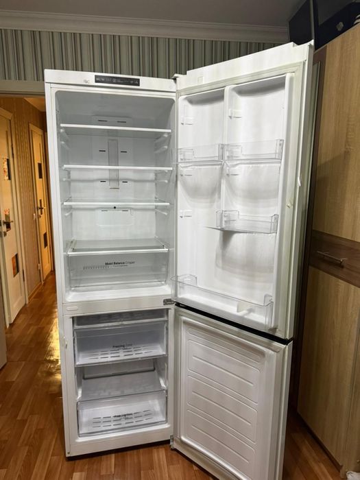 Продажа б/у Холодильника LG