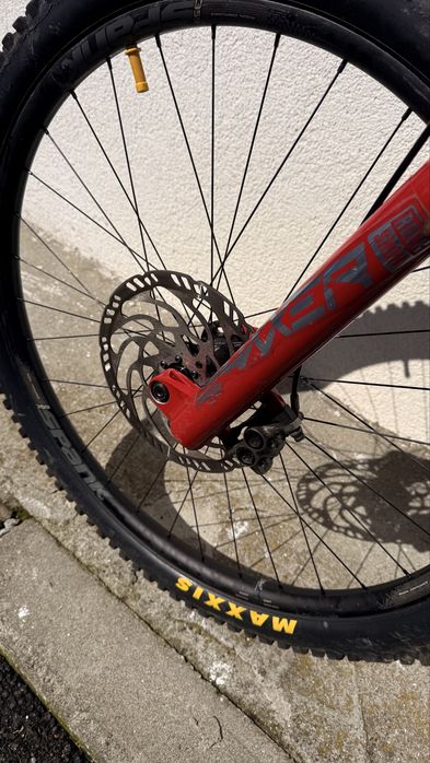 COMMENCAL V4 Supreme DH 29/27