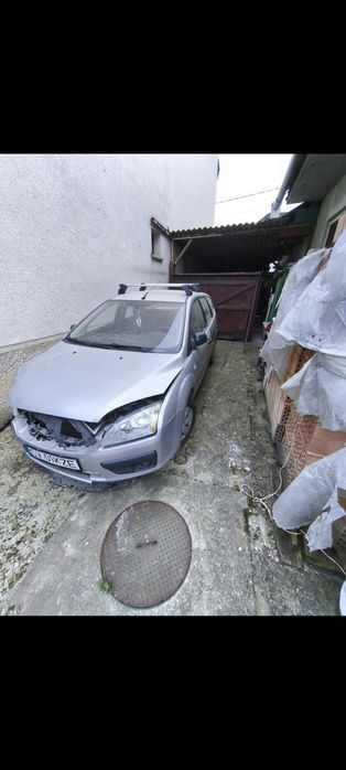 Vând Ford Focus mk2 2005 1.6tdci avariat