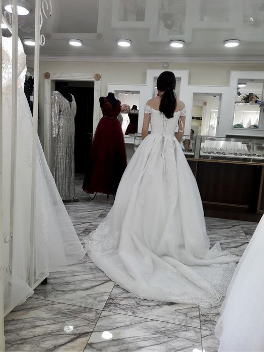 Продам красивое свадебное платье