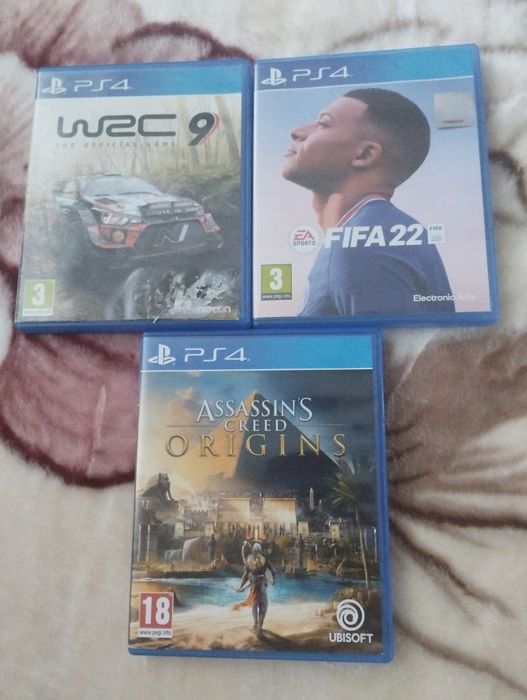 Vând jocuri PS4 în stare foarte bună - preț 150 de lei